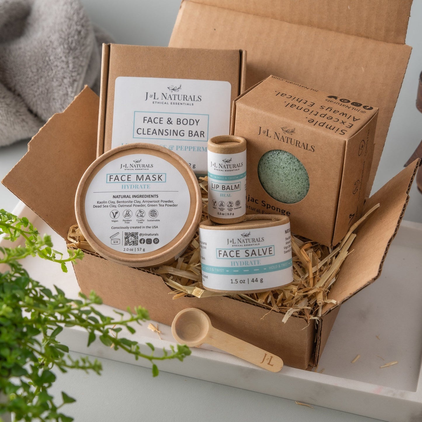 Facial Skincare Kit - Plant Based Oils - 5 Piece Regimen - USA