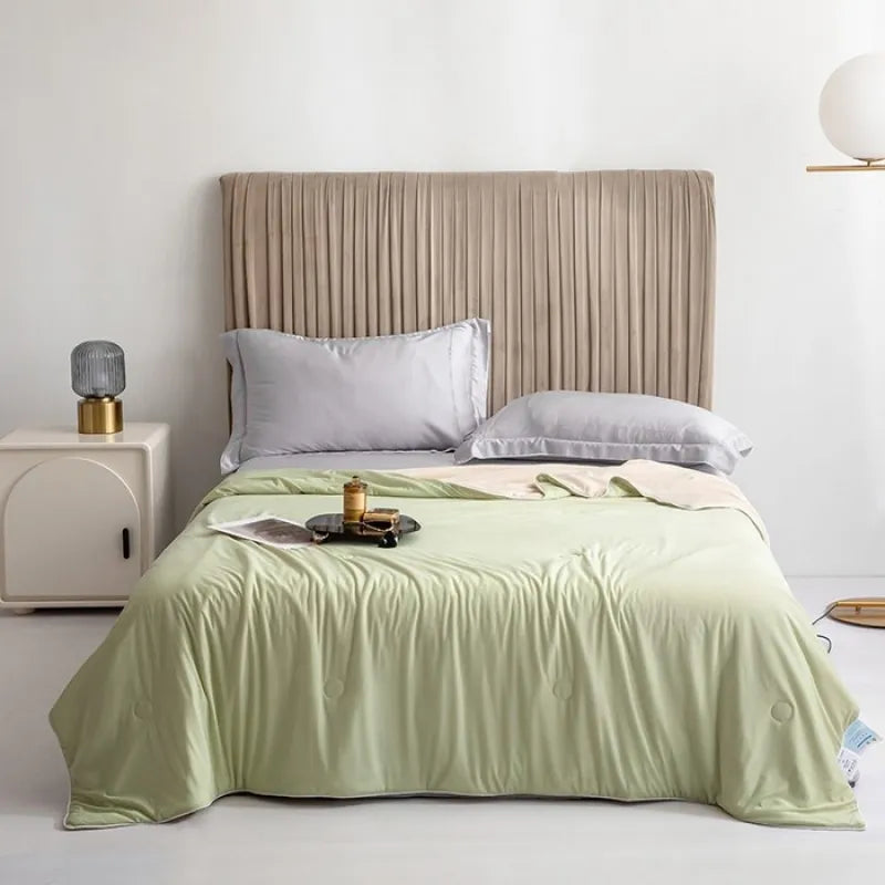 Ultra-Thin Machine Washable Cooling Silk Summer Blanket